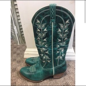 Ariat Cowgirl Boots